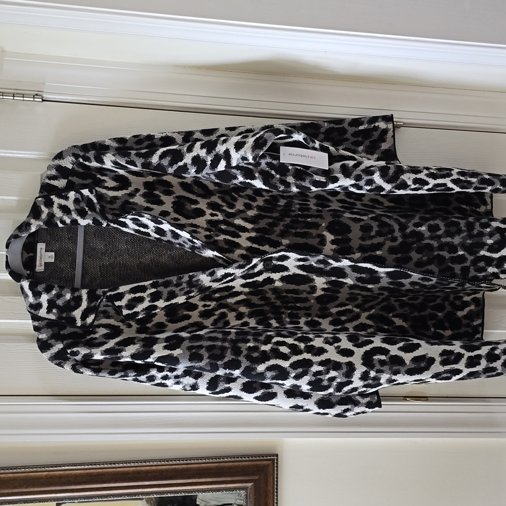 LIZ CLAIBORNE WOMENS PLUS SIZE GRAY/BLACK ANIMAL PRINT FRONT BUTTON SWEATER PXXL